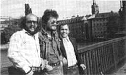 John with Al Bunetta and Steve Goodman in Amsterdam, 1977 �1993 RHINO RECORDS,INC.  