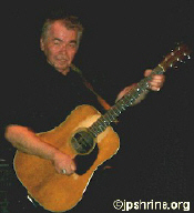 John Prine gives the fans a look